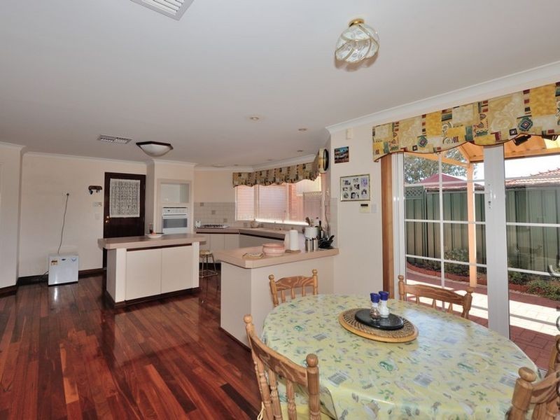 9 Penda Close, Halls Head WA 6210
