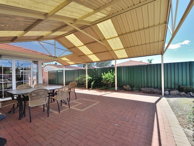 9 Penda Close, Halls Head WA 6210