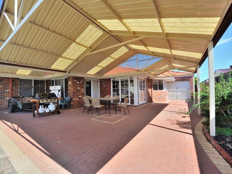 9 Penda Close, Halls Head WA 6210