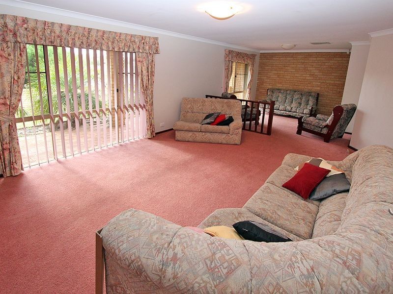 1 Clipper Way, Halls Head WA 6210