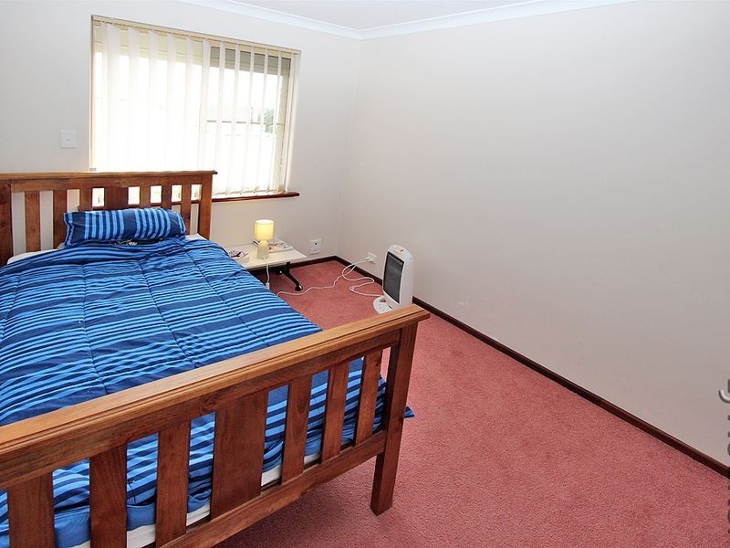 1 Clipper Way, Halls Head WA 6210