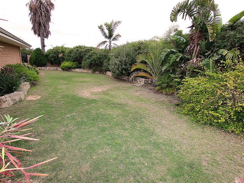 1 Clipper Way, Halls Head WA 6210