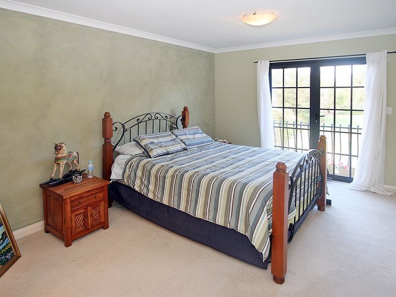 18 Santavea Mews, Halls Head WA 6210