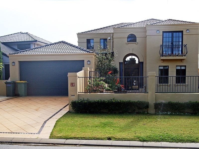 18 Santavea Mews, Halls Head WA 6210