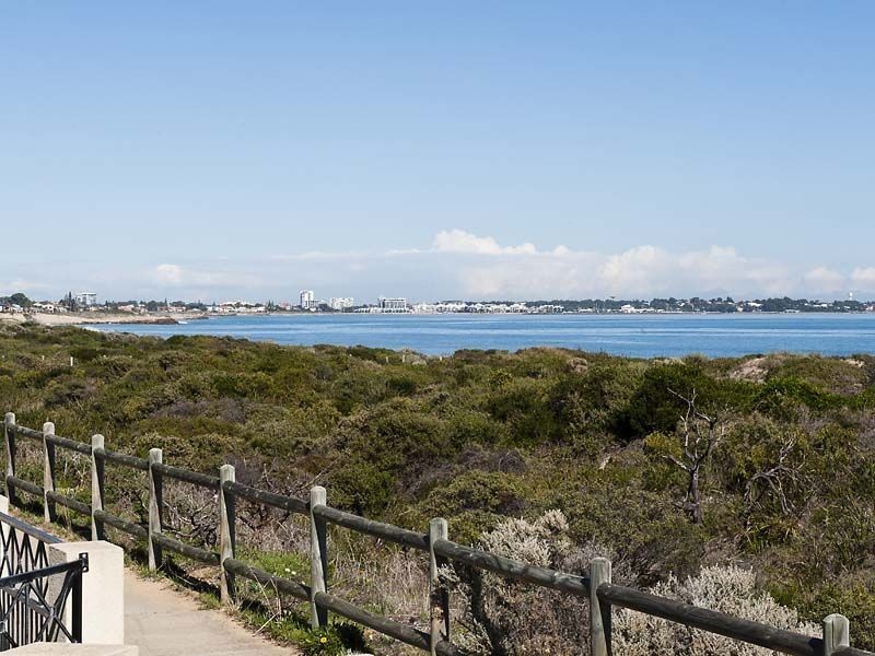 34 Ronsard Drive, San Remo WA 6210