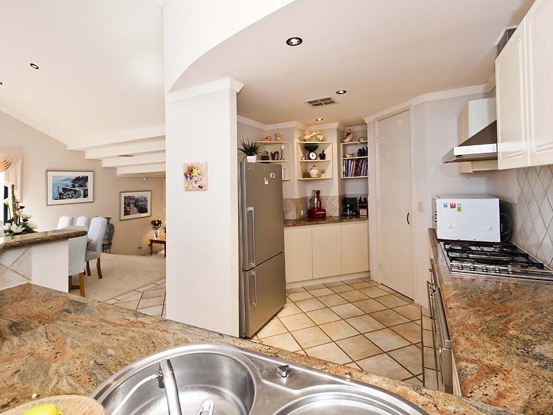 34 Ronsard Drive, San Remo WA 6210