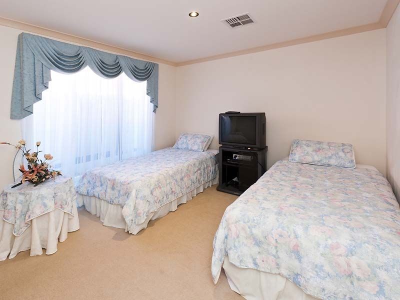 34 Ronsard Drive, San Remo WA 6210