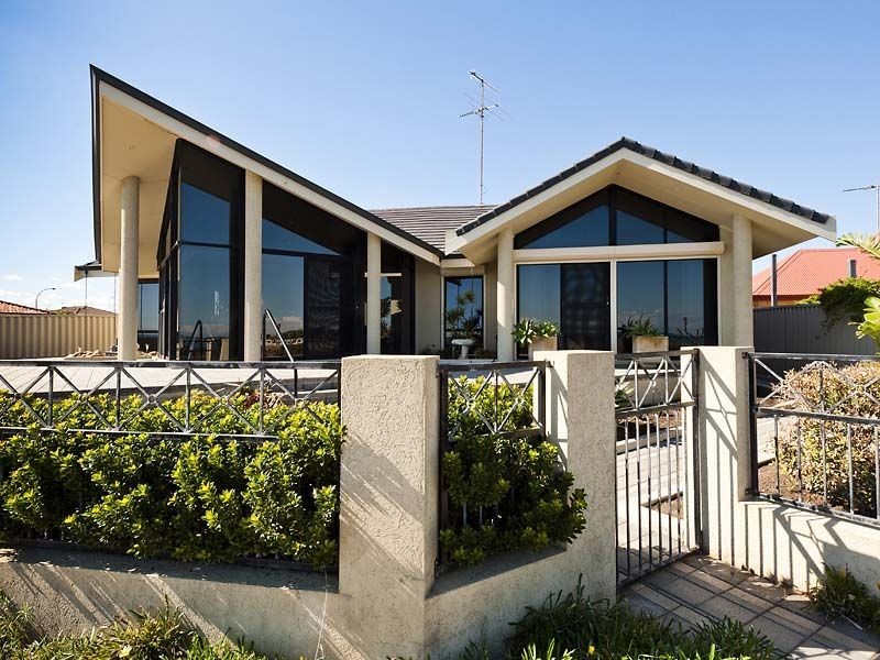 34 Ronsard Drive, San Remo WA 6210