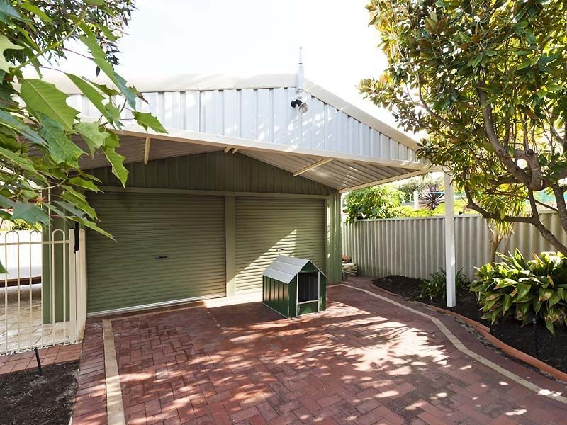 22 Redcliffe Road, Greenfields WA 6210