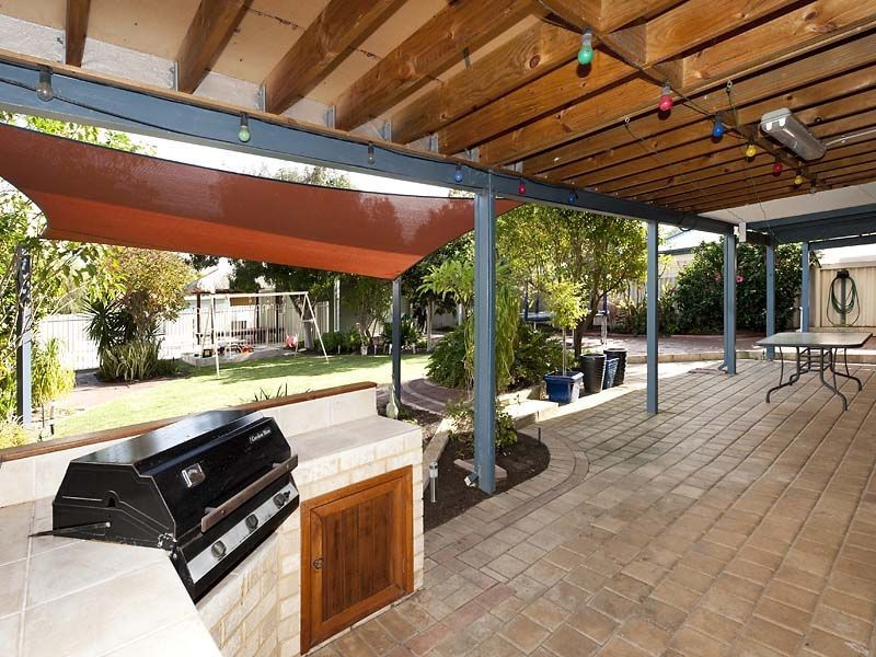 22 Redcliffe Road, Greenfields WA 6210