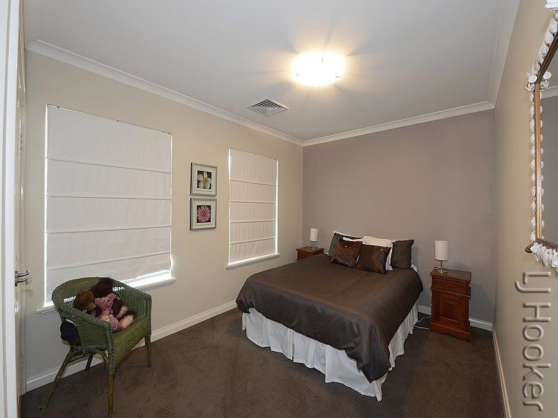 11 Genevieve Court, Mandurah WA 6210