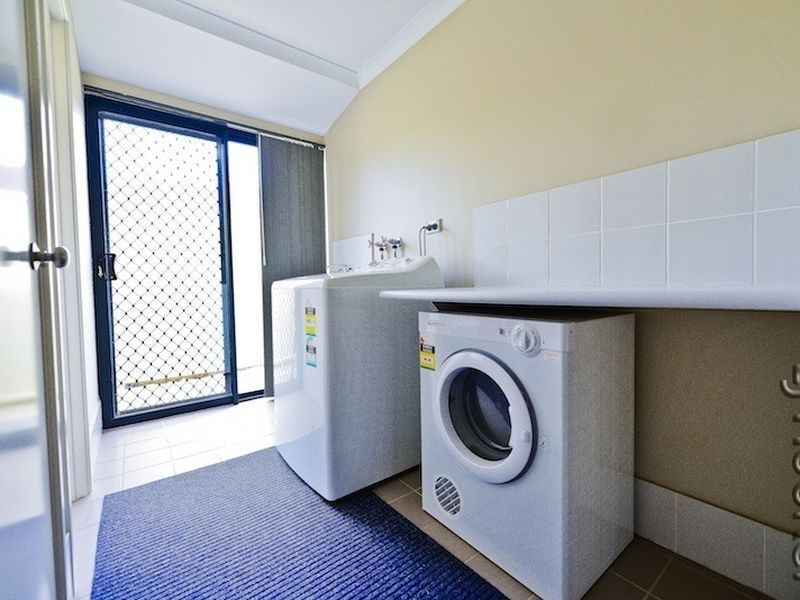 40 Albina Chase, Lakelands WA 6180