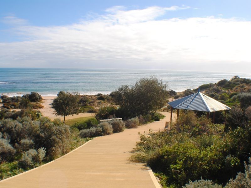 10 Quairading Rise, Dawesville WA 6211