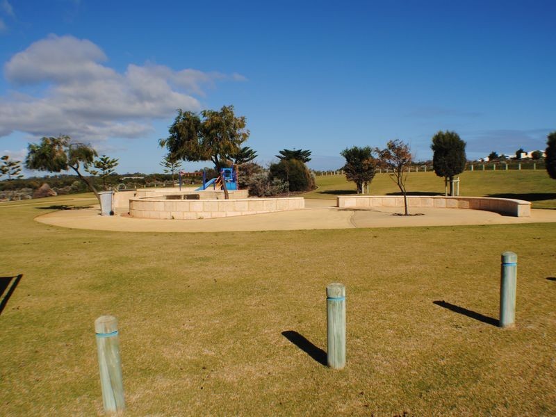 10 Quairading Rise, Dawesville WA 6211