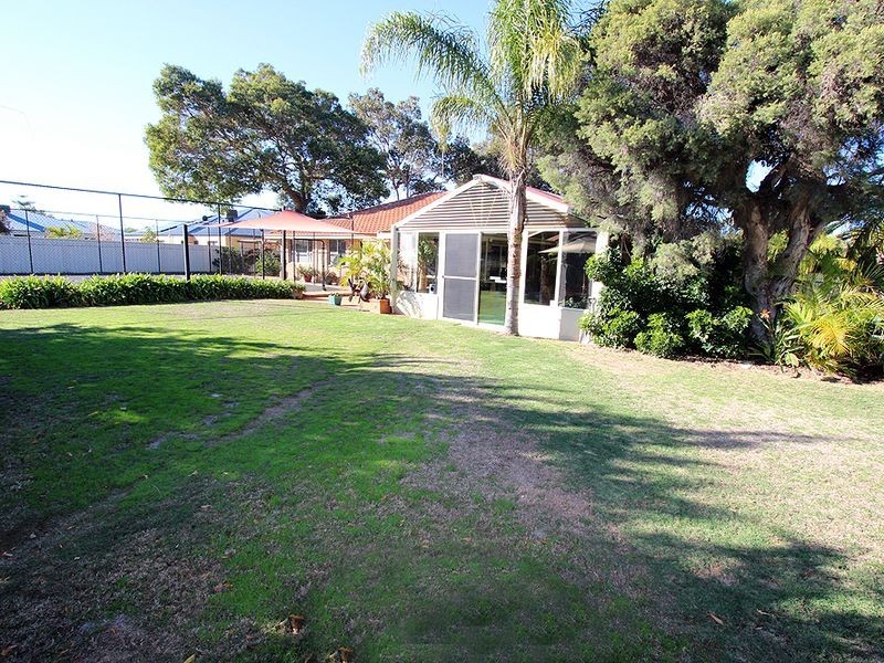 37 Silverton Crescent, Erskine WA 6210