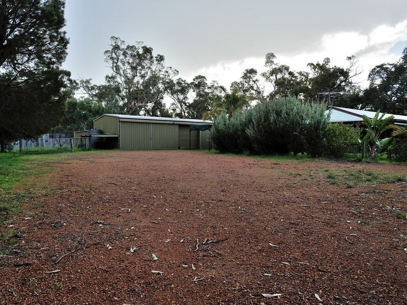 101 Tuart Grove Avenue, Lake Clifton WA 6215