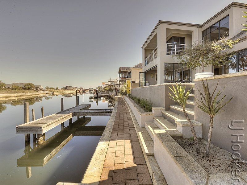 21 Waterlily Drive, Dudley Park WA 6210