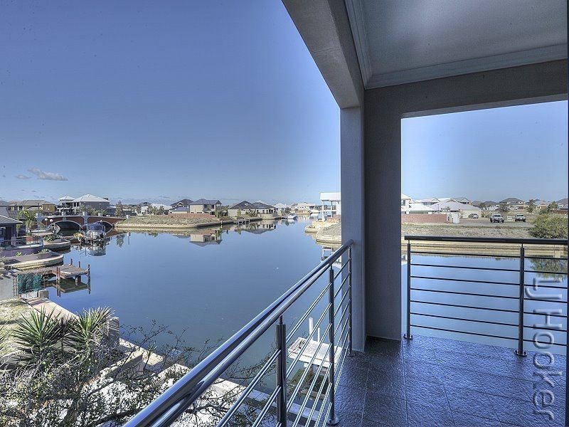 21 Waterlily Drive, Dudley Park WA 6210