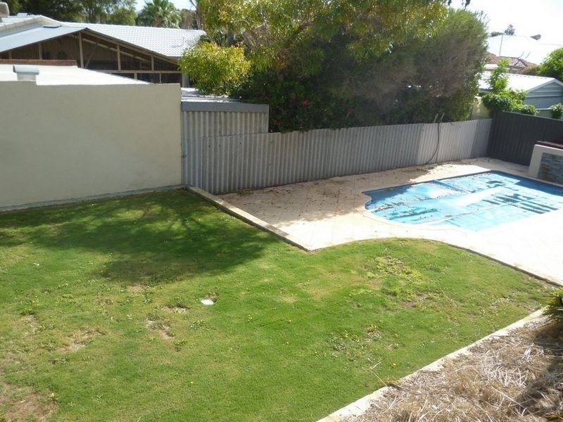 32 Selene Way, San Remo WA 6210
