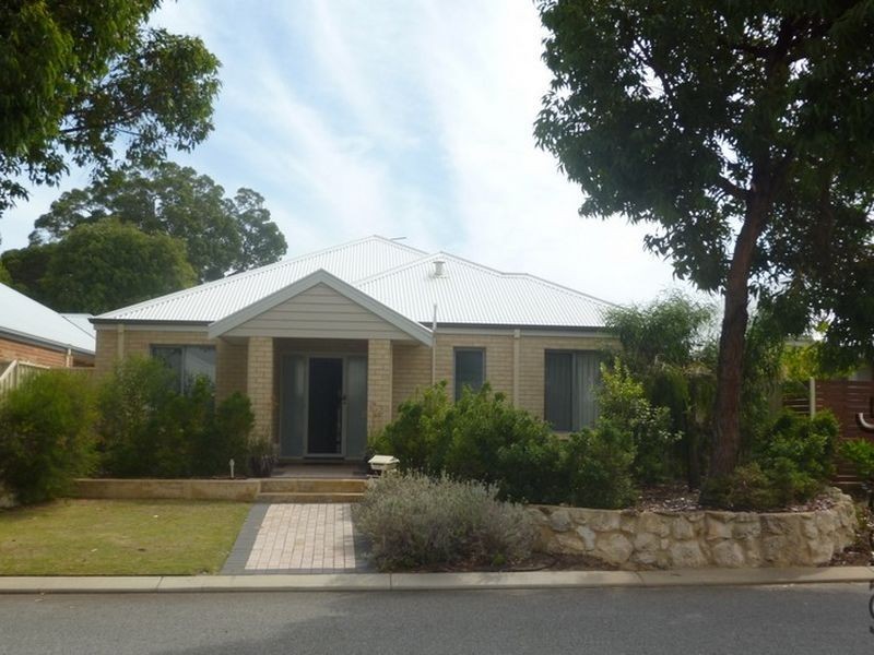 5 Grasstree Road, Wannanup WA 6210