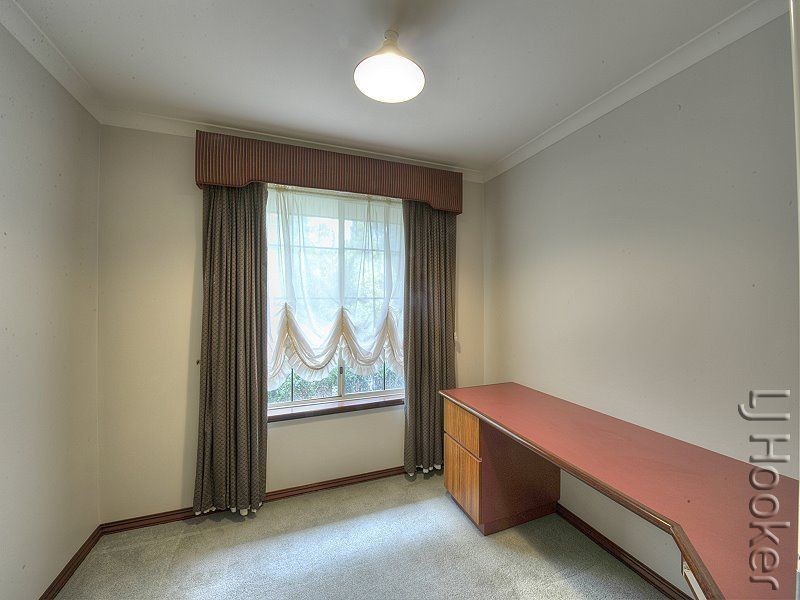 20 Grafton Drive, Dudley Park WA 6210