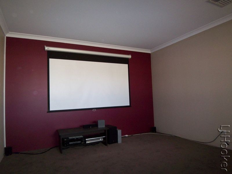 11 Riverina Avenue, Coodanup WA 6210