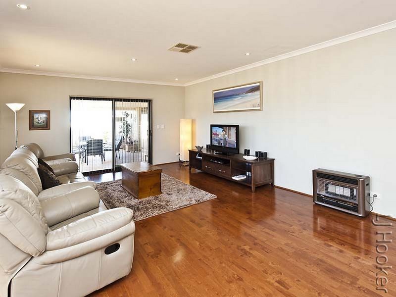 23 Lascelles Circus, Lakelands WA 6180