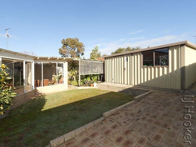 9 Sandford Crescent, Halls Head WA 6210