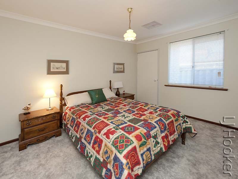 9 Sandford Crescent, Halls Head WA 6210