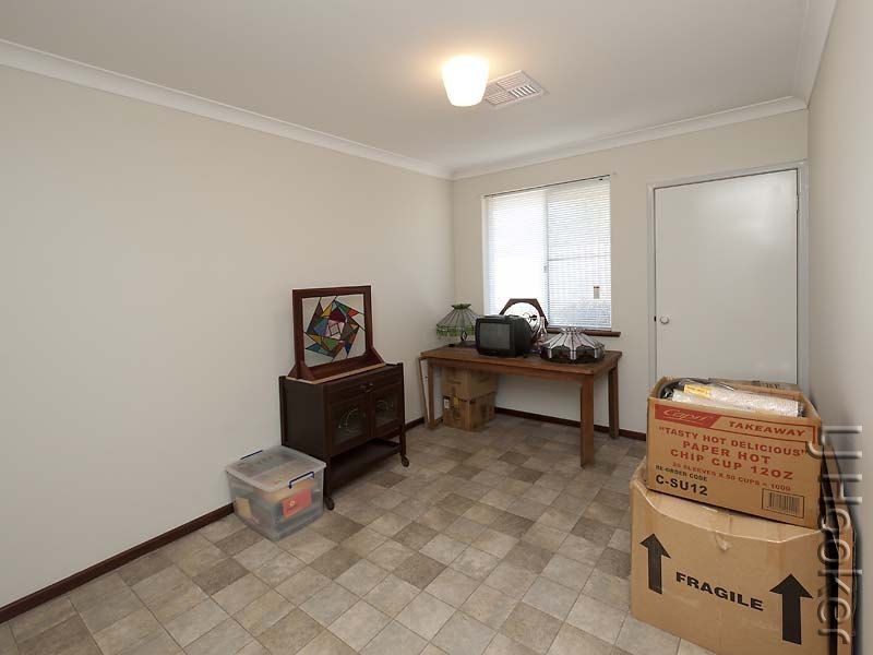 9 Sandford Crescent, Halls Head WA 6210