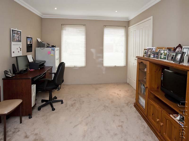 9 Iris Court, Coodanup WA 6210