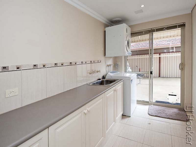 9 Iris Court, Coodanup WA 6210