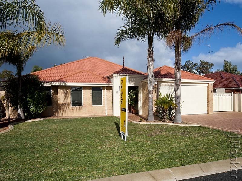 9 Iris Court, Coodanup WA 6210