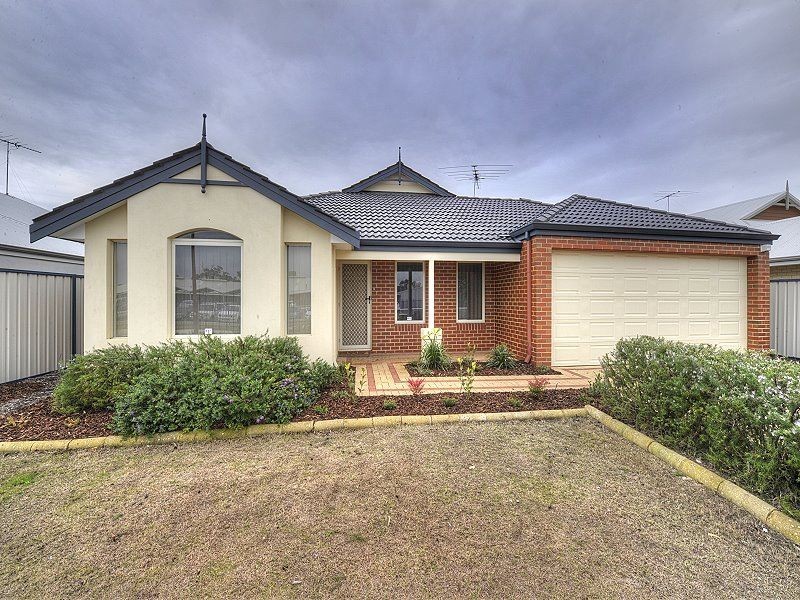 11 Bellerive Pass, Meadow Springs WA 6210