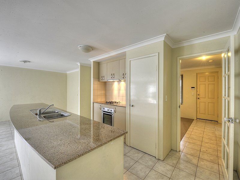 11 Bellerive Pass, Meadow Springs WA 6210