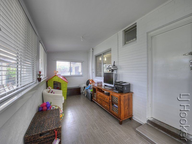 25 Gillark Street, Dudley Park WA 6210