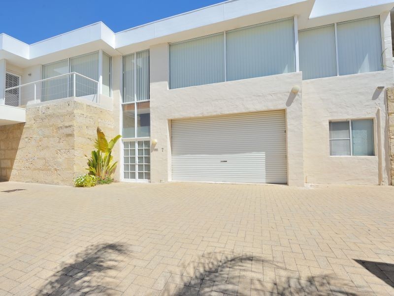 7/7 Oversby Street, Halls Head WA 6210