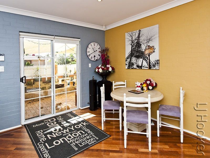 2 Leyburn Drive, Halls Head WA 6210