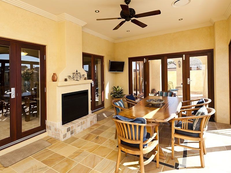 17 Leisure Way, Halls Head WA 6210