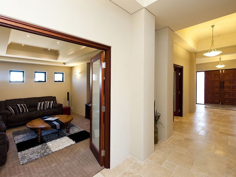 17 Leisure Way, Halls Head WA 6210