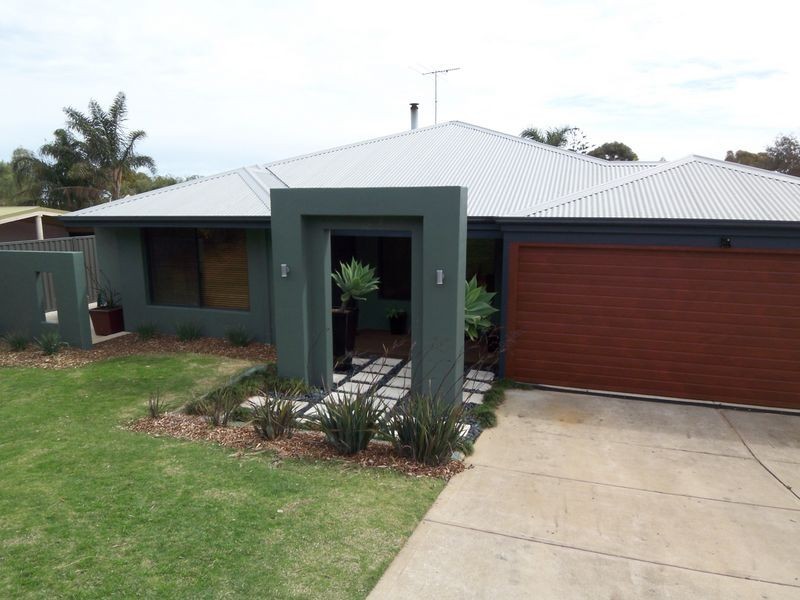 32 Selene Way, San Remo WA 6210
