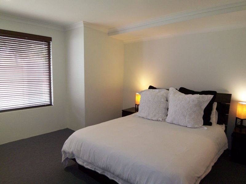 32 Selene Way, San Remo WA 6210