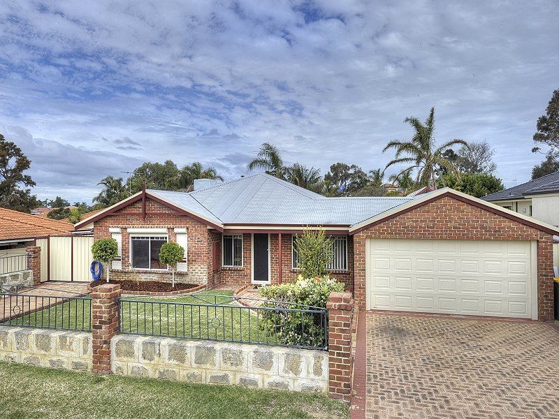 54 Casuarina Drive, Halls Head WA 6210