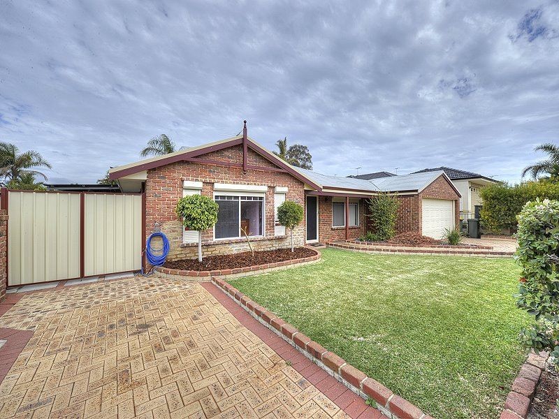 54 Casuarina Drive, Halls Head WA 6210