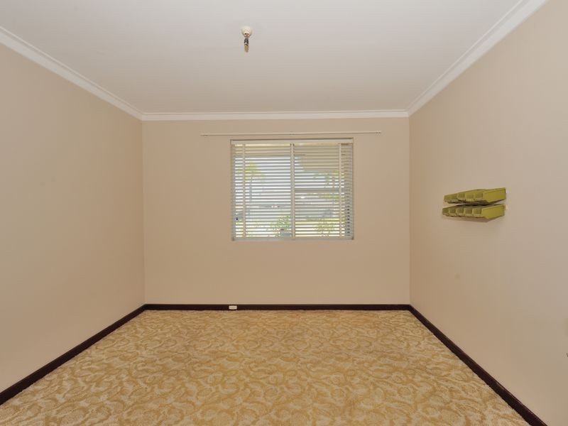 32 Maria Street, Dudley Park WA 6210