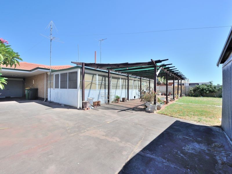 32 Maria Street, Dudley Park WA 6210