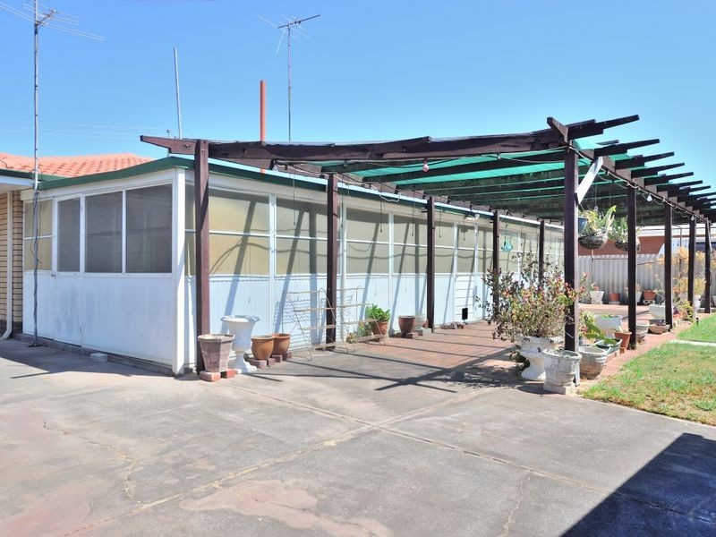 32 Maria Street, Dudley Park WA 6210