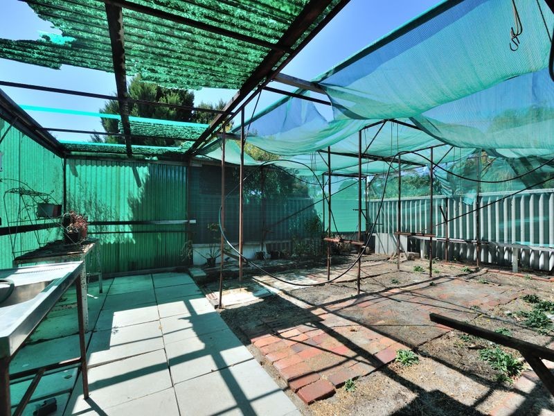 32 Maria Street, Dudley Park WA 6210