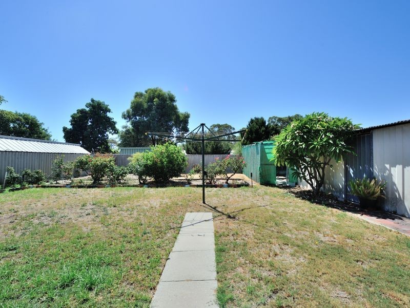 32 Maria Street, Dudley Park WA 6210