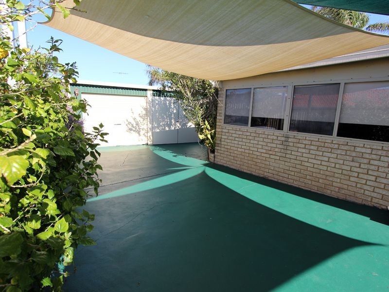 30 Portmarnock Circle, Halls Head WA 6210